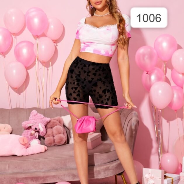 شورتات شبه شفافة