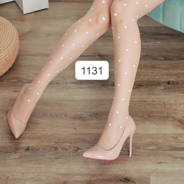 جوارب نسائية طويلة