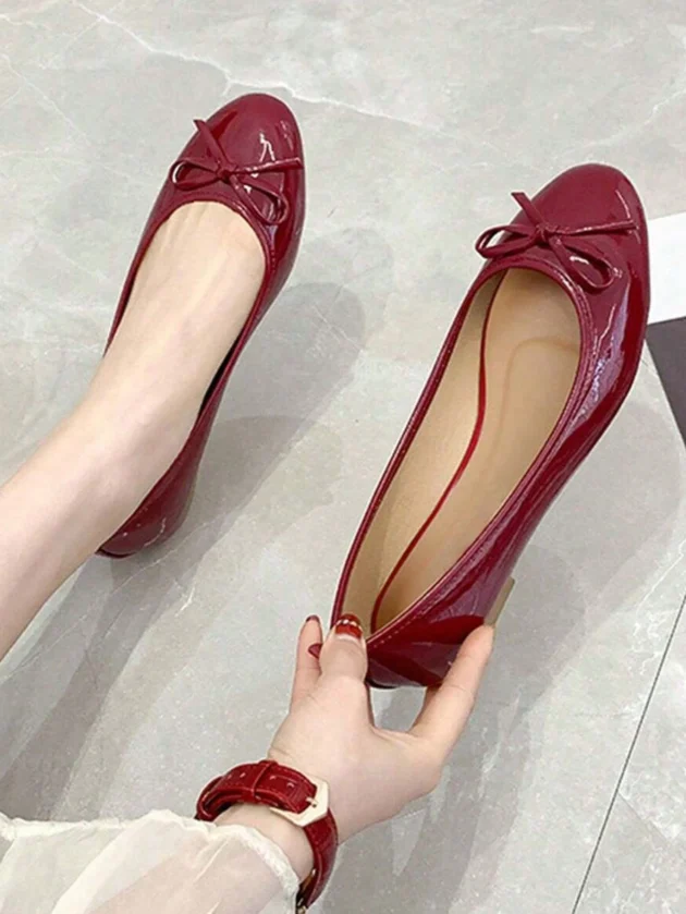 حذاء نسائي